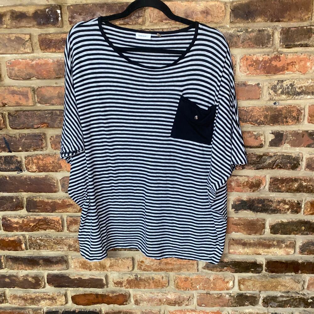 DKNYC Black & Gray Striped Dolman Sleeve Poncho Shirt Women;s Size Small/Medium